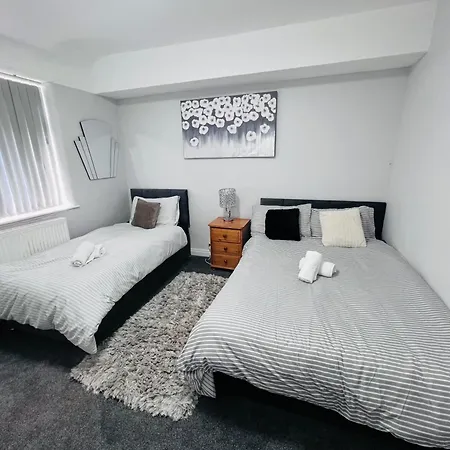 Cosy House Trafford Manchester-2